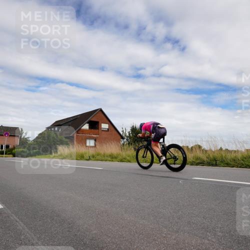 31.08.2025 - Elbe Triathlon Hamburg Michael Burmester http://msf.ph/oto/8660970 31.08.2025 15:49:14 Radfahren  meine-sportfotos.de