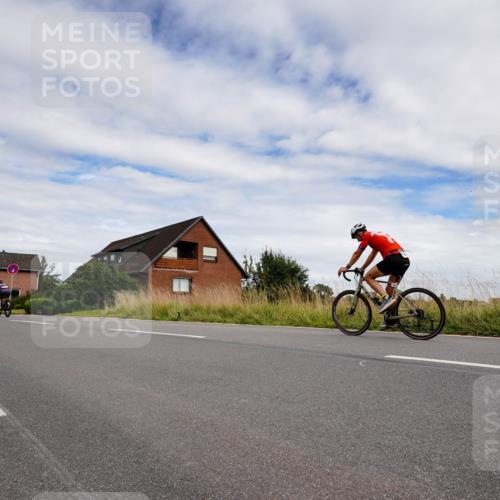 31.08.2025 - Elbe Triathlon Hamburg Michael Burmester http://msf.ph/oto/8660974 31.08.2025 15:49:15 Radfahren  meine-sportfotos.de