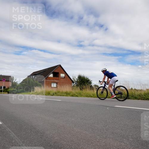 31.08.2025 - Elbe Triathlon Hamburg Michael Burmester http://msf.ph/oto/8660984 31.08.2025 15:49:34 Radfahren  meine-sportfotos.de