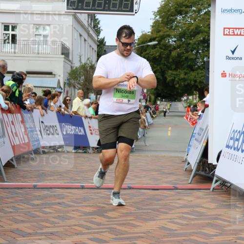 31.08.2025 - 21. Blankeneser Heldenlauf Strokosch-Dieckow http://msf.ph/oto/8660987 31.08.2025 11:28:21 Ziel 3449, 3448 meine-sportfotos.de