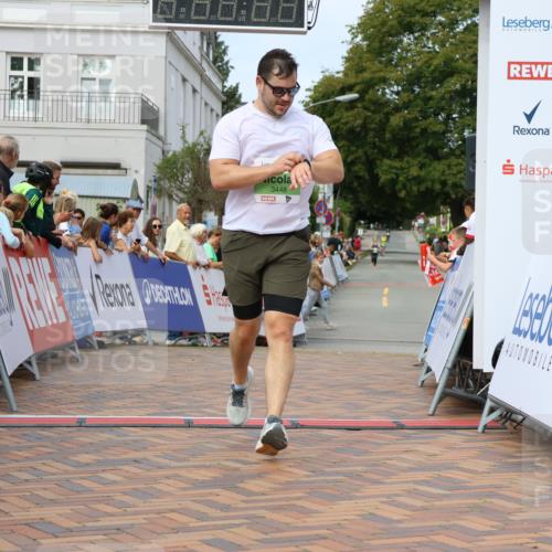 31.08.2025 - 21. Blankeneser Heldenlauf Strokosch-Dieckow http://msf.ph/oto/8660998 31.08.2025 11:28:21 Ziel 3449, 3448 meine-sportfotos.de