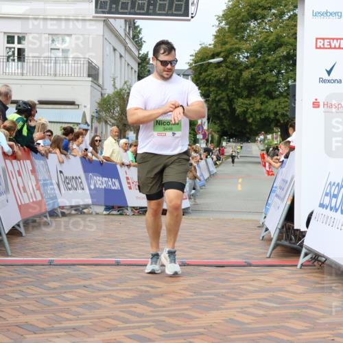 31.08.2025 - 21. Blankeneser Heldenlauf Strokosch-Dieckow http://msf.ph/oto/8661008 31.08.2025 11:28:21 Ziel 3449, 3448 meine-sportfotos.de