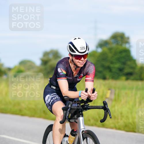 31.08.2025 - Elbe Triathlon Hamburg Michael Burmester http://msf.ph/oto/8661017 31.08.2025 08:56:56 Radfahren 195, 286, 320 meine-sportfotos.de