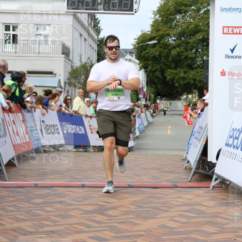 31.08.2025 - 21. Blankeneser Heldenlauf Strokosch-Dieckow http://msf.ph/oto/8661019 31.08.2025 11:28:21 Ziel 3449, 3448 meine-sportfotos.de