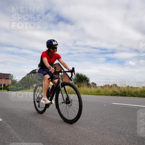 31.08.2025 - Elbe Triathlon Hamburg Michael Burmester http://msf.ph/oto/8661026 31.08.2025 15:51:52 Radfahren  meine-sportfotos.de