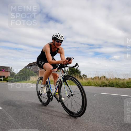 31.08.2025 - Elbe Triathlon Hamburg Michael Burmester http://msf.ph/oto/8661044 31.08.2025 15:52:22 Radfahren  meine-sportfotos.de