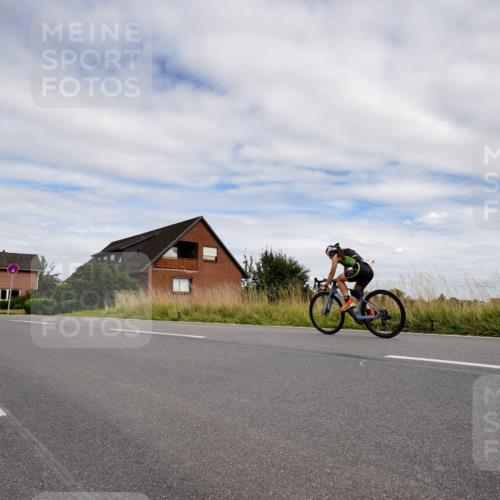 31.08.2025 - Elbe Triathlon Hamburg Michael Burmester http://msf.ph/oto/8661061 31.08.2025 15:52:50 Radfahren  meine-sportfotos.de