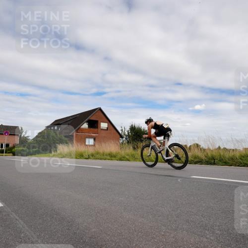 31.08.2025 - Elbe Triathlon Hamburg Michael Burmester http://msf.ph/oto/8661078 31.08.2025 15:54:19 Radfahren  meine-sportfotos.de