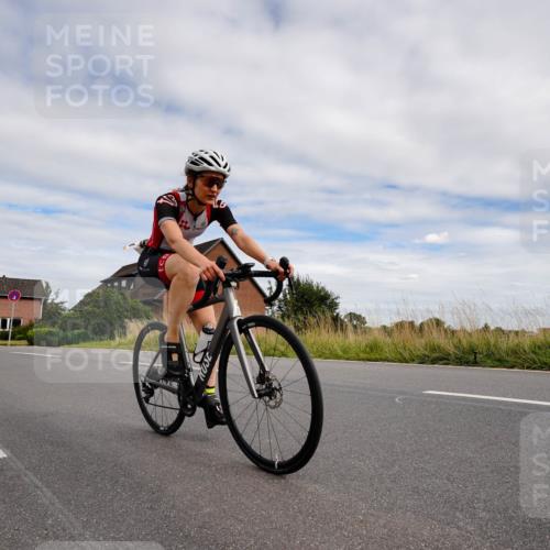31.08.2025 - Elbe Triathlon Hamburg Michael Burmester http://msf.ph/oto/8661086 31.08.2025 15:54:33 Radfahren  meine-sportfotos.de