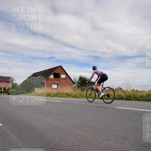 31.08.2025 - Elbe Triathlon Hamburg Michael Burmester http://msf.ph/oto/8661104 31.08.2025 15:56:20 Radfahren  meine-sportfotos.de