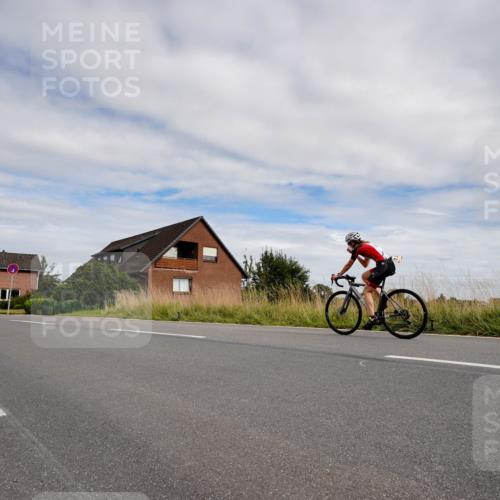 31.08.2025 - Elbe Triathlon Hamburg Michael Burmester http://msf.ph/oto/8661121 31.08.2025 15:56:37 Radfahren  meine-sportfotos.de