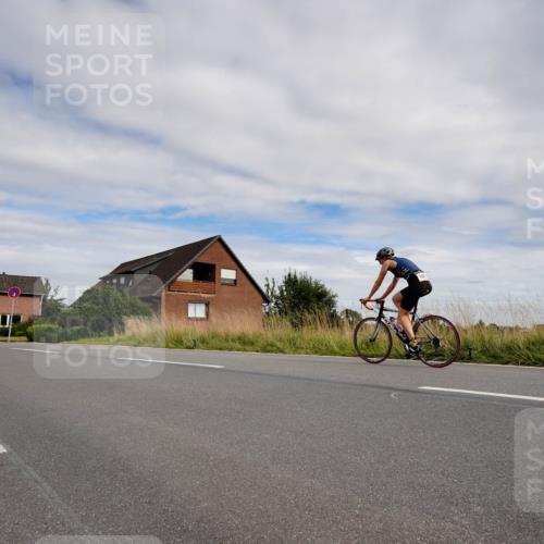 31.08.2025 - Elbe Triathlon Hamburg Michael Burmester http://msf.ph/oto/8661151 31.08.2025 15:57:23 Radfahren  meine-sportfotos.de