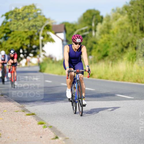 31.08.2025 - Elbe Triathlon Hamburg Michael Burmester http://msf.ph/oto/8661155 31.08.2025 08:58:03 Radfahren 256, 269, 281, 292, 301, 337, 384 meine-sportfotos.de
