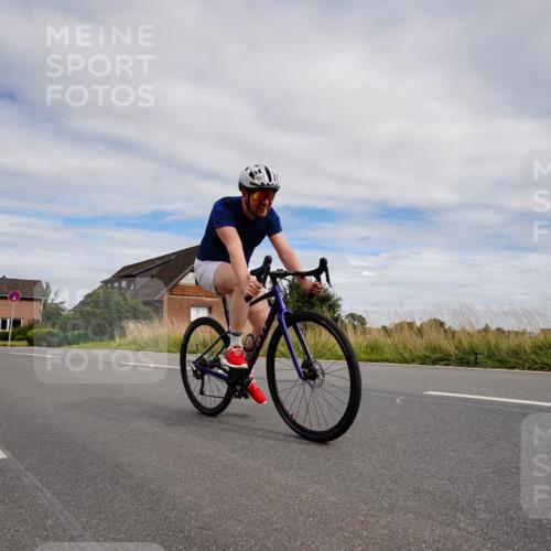 31.08.2025 - Elbe Triathlon Hamburg Michael Burmester http://msf.ph/oto/8661163 31.08.2025 15:58:28 Radfahren  meine-sportfotos.de