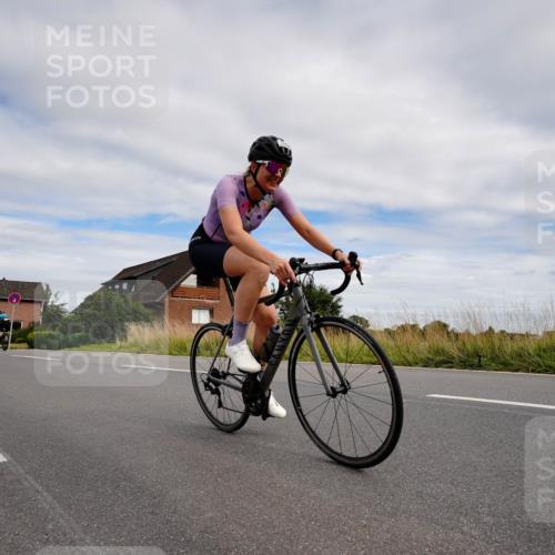 31.08.2025 - Elbe Triathlon Hamburg Michael Burmester http://msf.ph/oto/8661175 31.08.2025 15:58:55 Radfahren  meine-sportfotos.de