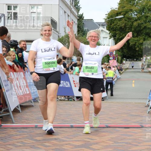 31.08.2025 - 21. Blankeneser Heldenlauf Strokosch-Dieckow http://msf.ph/oto/8661218 31.08.2025 11:27:04 Ziel 3575, 3574 meine-sportfotos.de