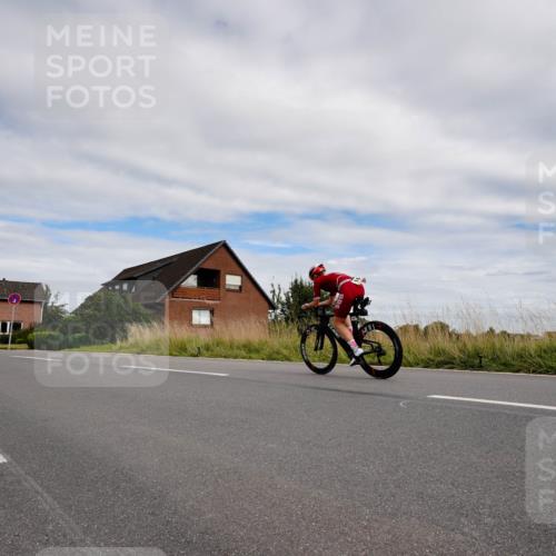 31.08.2025 - Elbe Triathlon Hamburg Michael Burmester http://msf.ph/oto/8661224 31.08.2025 16:00:23 Radfahren  meine-sportfotos.de