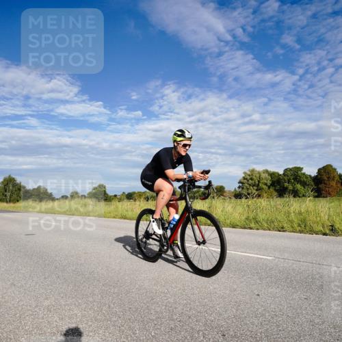 31.08.2025 - Elbe Triathlon Hamburg Michael Burmester http://msf.ph/oto/8661230 31.08.2025 09:04:27 Radfahren 244, 250 meine-sportfotos.de