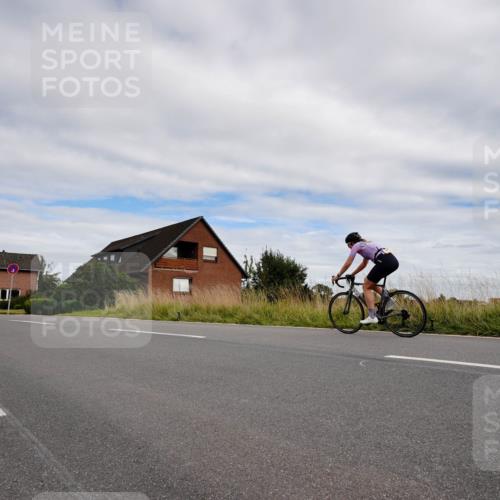 31.08.2025 - Elbe Triathlon Hamburg Michael Burmester http://msf.ph/oto/8661237 31.08.2025 16:01:00 Radfahren  meine-sportfotos.de