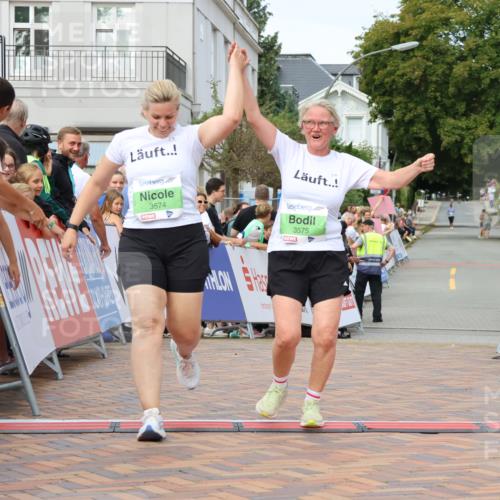31.08.2025 - 21. Blankeneser Heldenlauf Strokosch-Dieckow http://msf.ph/oto/8661238 31.08.2025 11:27:04 Ziel 3575, 3574 meine-sportfotos.de