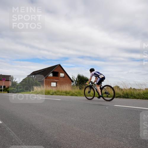 31.08.2025 - Elbe Triathlon Hamburg Michael Burmester http://msf.ph/oto/8661242 31.08.2025 16:01:16 Radfahren  meine-sportfotos.de