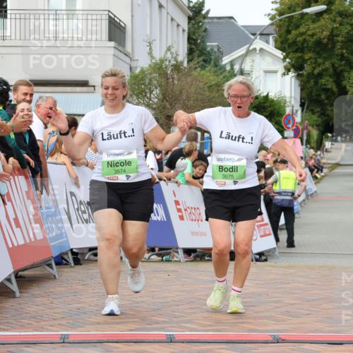 31.08.2025 - 21. Blankeneser Heldenlauf Strokosch-Dieckow http://msf.ph/oto/8661243 31.08.2025 11:27:03 Ziel 3575, 3574 meine-sportfotos.de