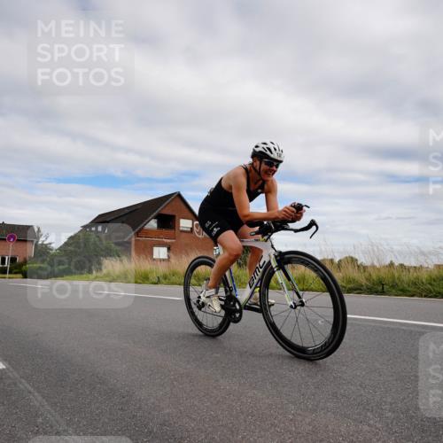 31.08.2025 - Elbe Triathlon Hamburg Michael Burmester http://msf.ph/oto/8661247 31.08.2025 16:01:35 Radfahren  meine-sportfotos.de
