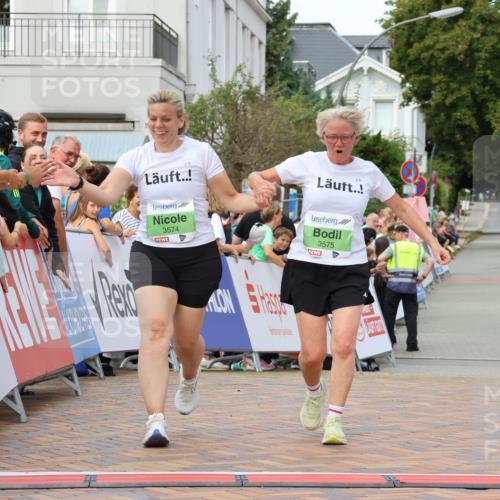 31.08.2025 - 21. Blankeneser Heldenlauf Strokosch-Dieckow http://msf.ph/oto/8661248 31.08.2025 11:27:03 Ziel 3575, 3574 meine-sportfotos.de