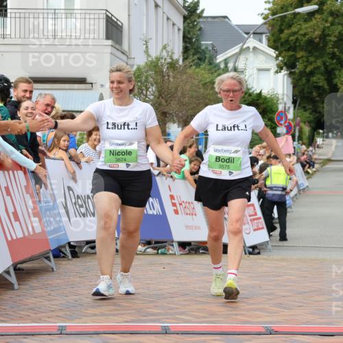 31.08.2025 - 21. Blankeneser Heldenlauf Strokosch-Dieckow http://msf.ph/oto/8661259 31.08.2025 11:27:03 Ziel 3575, 3574 meine-sportfotos.de