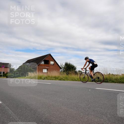 31.08.2025 - Elbe Triathlon Hamburg Michael Burmester http://msf.ph/oto/8661263 31.08.2025 16:02:04 Radfahren  meine-sportfotos.de