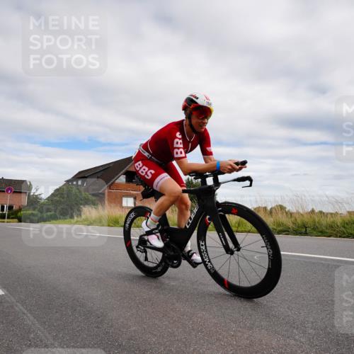 31.08.2025 - Elbe Triathlon Hamburg Michael Burmester http://msf.ph/oto/8661290 31.08.2025 16:02:43 Radfahren  meine-sportfotos.de