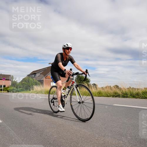 31.08.2025 - Elbe Triathlon Hamburg Michael Burmester http://msf.ph/oto/8661297 31.08.2025 16:03:37 Radfahren  meine-sportfotos.de