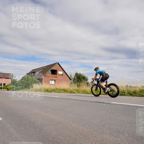 31.08.2025 - Elbe Triathlon Hamburg Michael Burmester http://msf.ph/oto/8661311 31.08.2025 16:04:00 Radfahren  meine-sportfotos.de