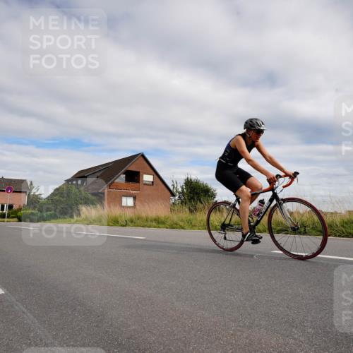 31.08.2025 - Elbe Triathlon Hamburg Michael Burmester http://msf.ph/oto/8661328 31.08.2025 16:04:41 Radfahren  meine-sportfotos.de