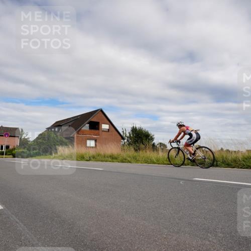 31.08.2025 - Elbe Triathlon Hamburg Michael Burmester http://msf.ph/oto/8661333 31.08.2025 16:04:47 Radfahren  meine-sportfotos.de