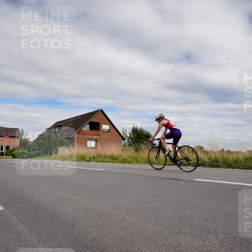 31.08.2025 - Elbe Triathlon Hamburg Michael Burmester http://msf.ph/oto/8661342 31.08.2025 16:05:03 Radfahren  meine-sportfotos.de