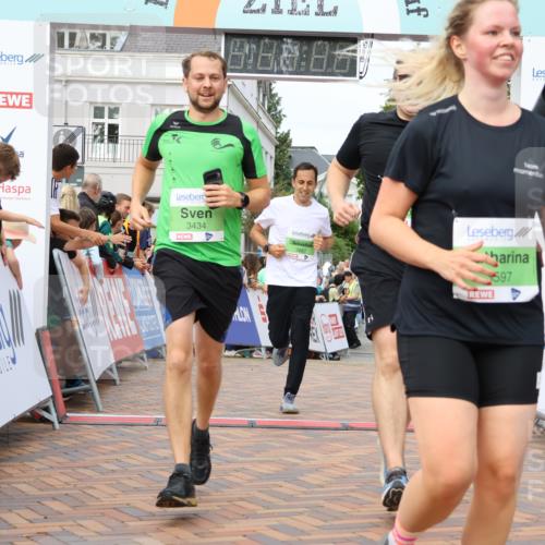 31.08.2025 - 21. Blankeneser Heldenlauf Strokosch-Dieckow http://msf.ph/oto/8661348 31.08.2025 11:26:04 Ziel 3597, 3596, 3060, 3043, 3434, 3667 meine-sportfotos.de