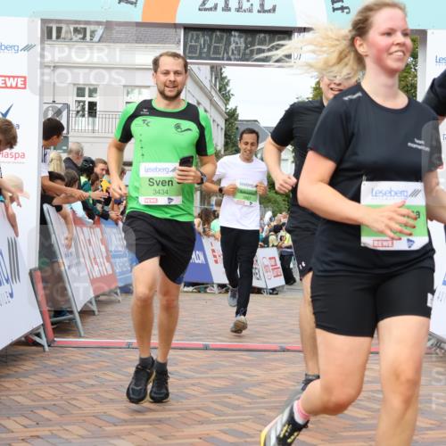 31.08.2025 - 21. Blankeneser Heldenlauf Strokosch-Dieckow http://msf.ph/oto/8661355 31.08.2025 11:26:04 Ziel 3597, 3596, 3060, 3043, 3434, 3667 meine-sportfotos.de
