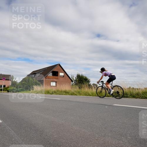 31.08.2025 - Elbe Triathlon Hamburg Michael Burmester http://msf.ph/oto/8661374 31.08.2025 16:06:19 Radfahren  meine-sportfotos.de