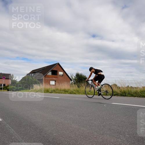 31.08.2025 - Elbe Triathlon Hamburg Michael Burmester http://msf.ph/oto/8661384 31.08.2025 16:06:44 Radfahren  meine-sportfotos.de