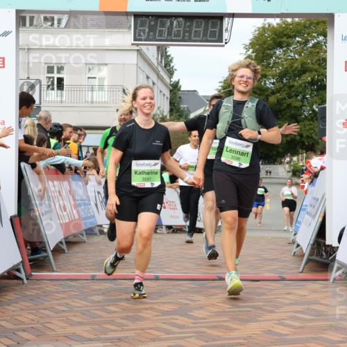 31.08.2025 - 21. Blankeneser Heldenlauf Strokosch-Dieckow http://msf.ph/oto/8661388 31.08.2025 11:26:03 Ziel 3597, 3596, 3060, 3043, 3434, 3667 meine-sportfotos.de