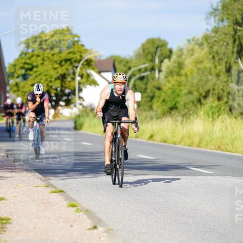 31.08.2025 - Elbe Triathlon Hamburg Michael Burmester http://msf.ph/oto/8661390 31.08.2025 08:59:15 Radfahren 174, 175, 216, 233, 258, 357 meine-sportfotos.de