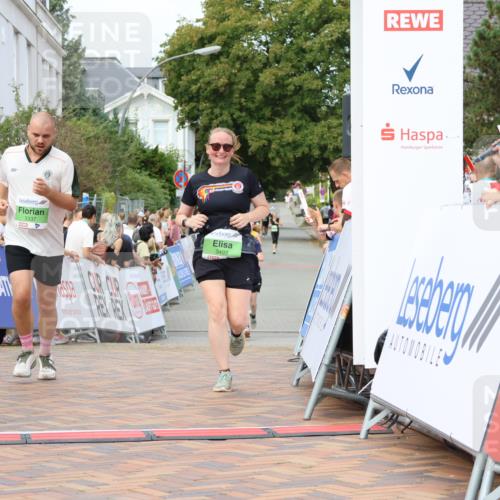 31.08.2025 - 21. Blankeneser Heldenlauf Strokosch-Dieckow http://msf.ph/oto/8661391 31.08.2025 11:23:54 Ziel 3039, 3493, 3337, 3307 meine-sportfotos.de