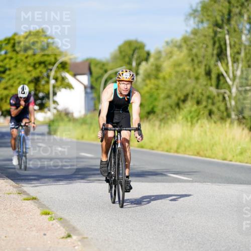 31.08.2025 - Elbe Triathlon Hamburg Michael Burmester http://msf.ph/oto/8661393 31.08.2025 08:59:15 Radfahren 174, 175, 216, 233, 258, 357 meine-sportfotos.de