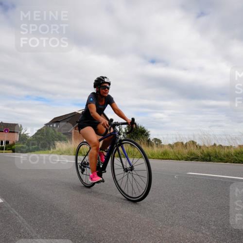31.08.2025 - Elbe Triathlon Hamburg Michael Burmester http://msf.ph/oto/8661394 31.08.2025 16:07:04 Radfahren  meine-sportfotos.de