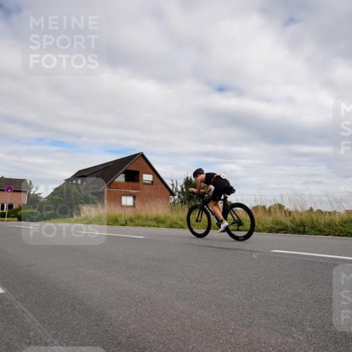 31.08.2025 - Elbe Triathlon Hamburg Michael Burmester http://msf.ph/oto/8661398 31.08.2025 16:07:07 Radfahren  meine-sportfotos.de