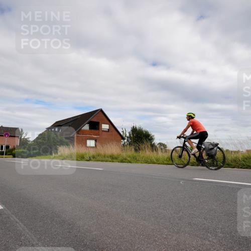 31.08.2025 - Elbe Triathlon Hamburg Michael Burmester http://msf.ph/oto/8661403 31.08.2025 16:07:22 Radfahren  meine-sportfotos.de