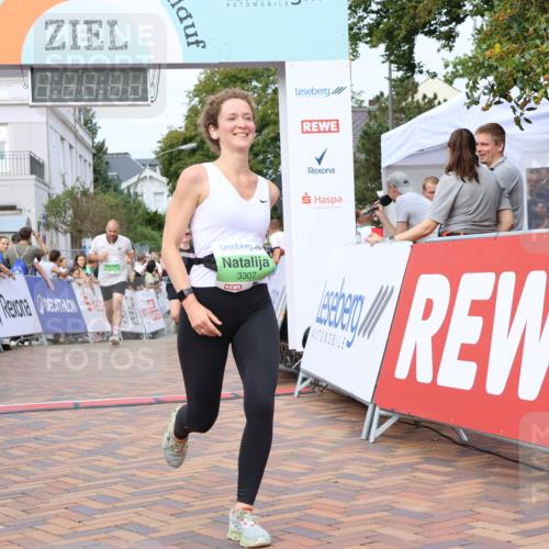 31.08.2025 - 21. Blankeneser Heldenlauf Strokosch-Dieckow http://msf.ph/oto/8661411 31.08.2025 11:23:52 Ziel 3039, 3493, 3337, 3307 meine-sportfotos.de