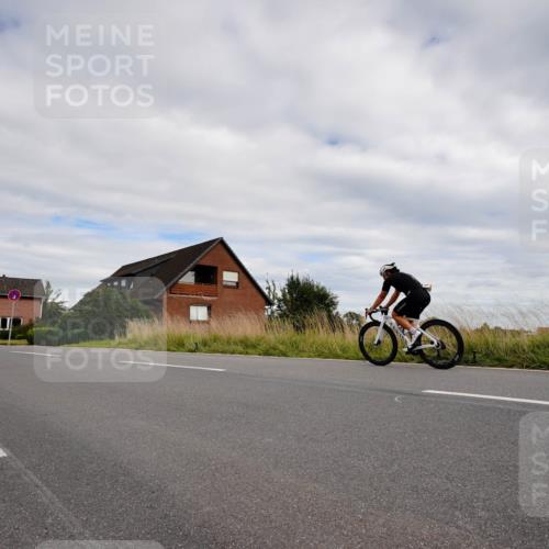 31.08.2025 - Elbe Triathlon Hamburg Michael Burmester http://msf.ph/oto/8661412 31.08.2025 16:07:31 Radfahren  meine-sportfotos.de