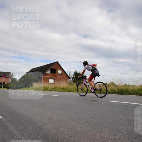 31.08.2025 - Elbe Triathlon Hamburg Michael Burmester http://msf.ph/oto/8661417 31.08.2025 16:07:39 Radfahren  meine-sportfotos.de